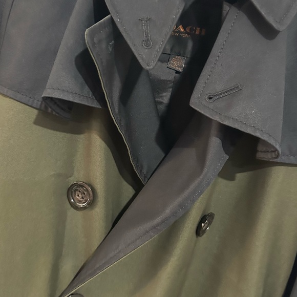 Coach windbreaker - Picture 3 of 7